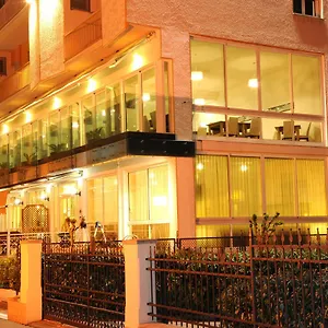 https://hotel-dellamarissimo.emilia-romagnahotels.net